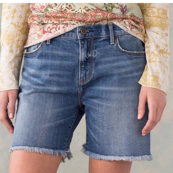 driftwood boyfriend shorts
